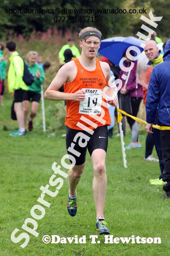 Senior mens relay, Sunderland Harriers Open Cross Counry, Farringdon Park, Sunderland. Photo: David T. Hewitson/Sports for All Pics